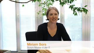 Video IT - Scrum Master Miriam Sors von der Stabsstelle IT des Fonds Soziales Wien blickt in die Kamera.